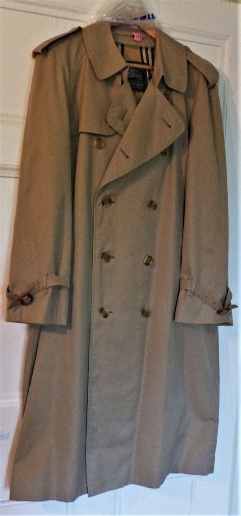 SOLD: Men’s Burberrys (Austin Reed) classic beige trench coat